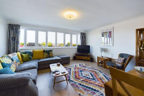 2 bedroom apartment for sale, Albany Court, Cromer