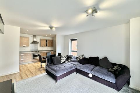 2 bedroom flat to rent, Bouverie Court, Leeds City Centre