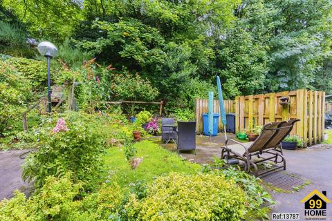 9 Pickhill Mews, Uppermill, Oldham, OL3 6LY
