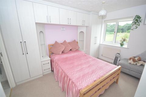 3 bedroom detached house for sale, Dove Close, Bedworth