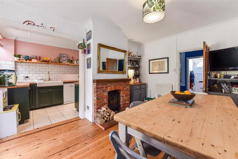 3 bedroom terraced house for sale, North Road, Petersfield