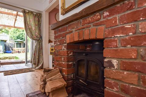 3 bedroom terraced house for sale, North Road, Petersfield