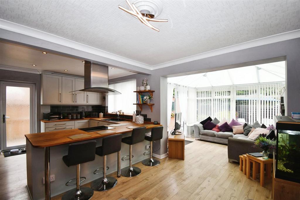 Open plan kitchen / dining area / conservatory