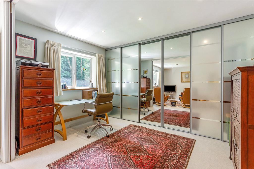 Bedroom 3/Study