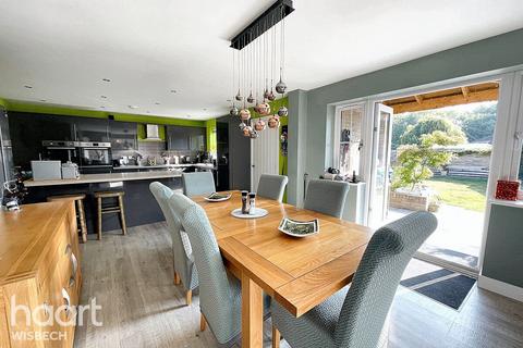 Silver Oak House Gull Road, Guyhirn, Wisbech, PE13 4ER