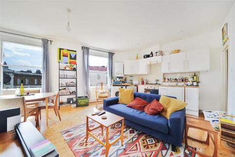 1 bedroom flat for sale, Crossway, Stoke Newington, N16