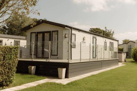 2 bedroom lodge for sale, Mere View Farm, Park Lane  Pickmere