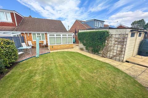 2 bedroom semi-detached bungalow for sale, Heron Close, Aylesbury HP20