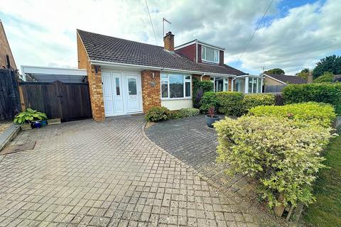 2 bedroom semi-detached bungalow for sale, Heron Close, Aylesbury HP20