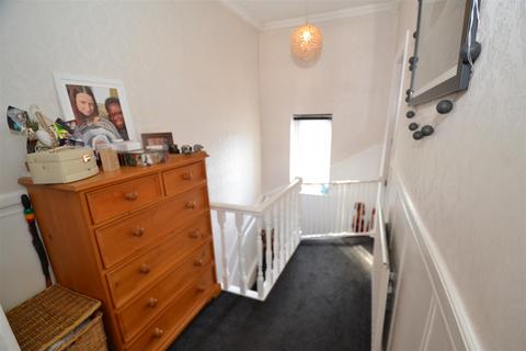 12 Pearson Row, Wyke, Bradford, BD12 9PL