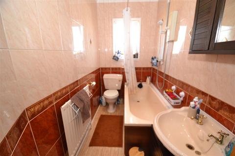 12 Pearson Row, Wyke, Bradford, BD12 9PL