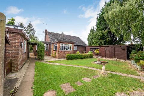 3 bedroom detached bungalow for sale, Shinehill Lane, South Littleton, Evesham