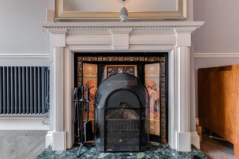52 Kings Head Hill, London, E4 7LY