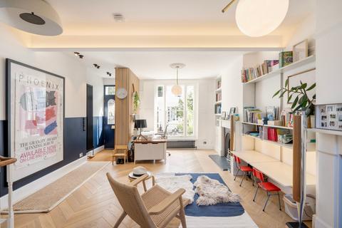 3 bedroom end of terrace house for sale, Modbury Gardens, London NW5