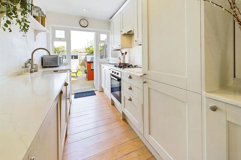 2 bedroom terraced house for sale, High Street, West Molesey