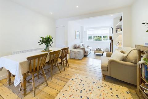 2 bedroom terraced house for sale, High Street, West Molesey