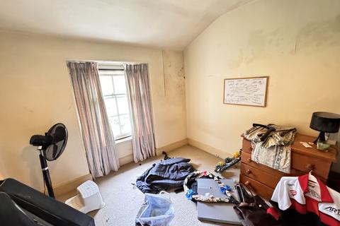 4 Westfield Place, Bristol, BS8 4AY
