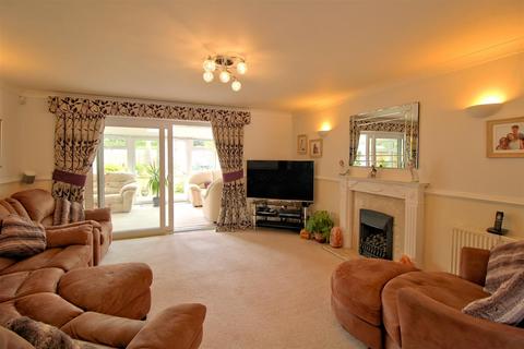 4 bedroom chalet for sale, Manor Lane, Snettisham, King's Lynn