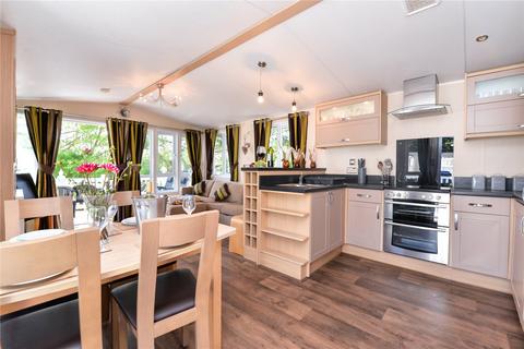 2 bedroom detached house for sale, Shorefield Country Park, Downton, Lymington, Hampshire, SO41