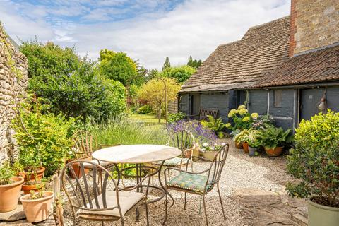 4 bedroom terraced house for sale, Oxford Street, Malmesbury