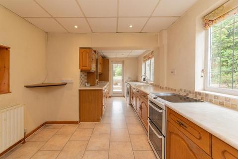 30 Valley Avenue, London, N12 9PG