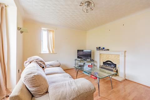 2 bedroom ground floor flat for sale, Holybush Road, Carterton