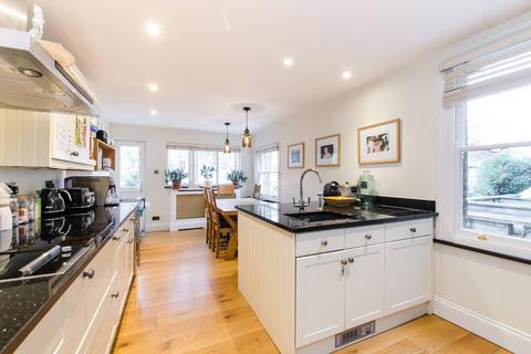 4 bedroom flat for sale, Kersley Street, Battersea Park, London, SW11