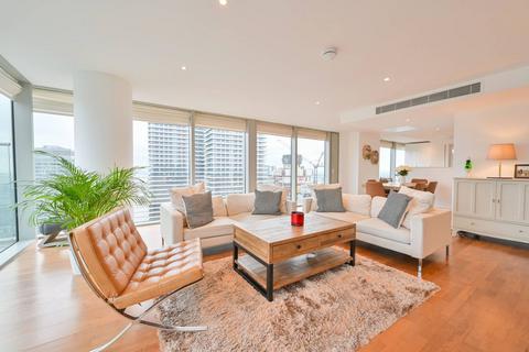 3 bedroom flat for sale, Landmark East Tower, Docklands, London, E14