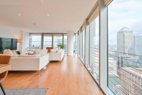 3 bedroom flat for sale, Landmark East Tower, Docklands, London, E14