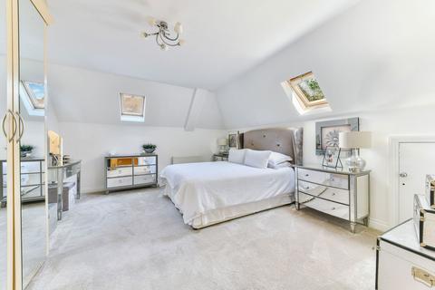 Flat 16, Kingswood Grange Babylon Lane, Lower Kingswood, Tadworth, KT20 6UY