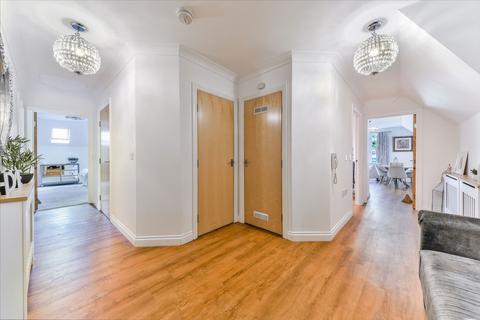 Flat 16, Kingswood Grange Babylon Lane, Lower Kingswood, Tadworth, KT20 6UY