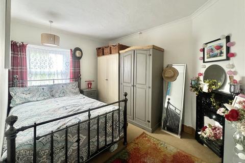 103 Cher, Minehead, TA24 5EL
