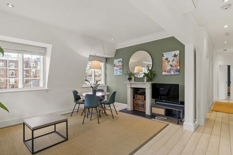 5 Shepherd Street, London, W1J