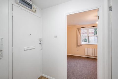 1 bedroom ground floor flat for sale, Read Court, 1 Gandhi Close, Walthamstow