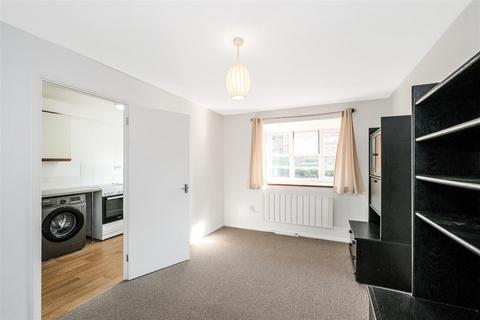 1 bedroom ground floor flat for sale, Read Court, 1 Gandhi Close, Walthamstow