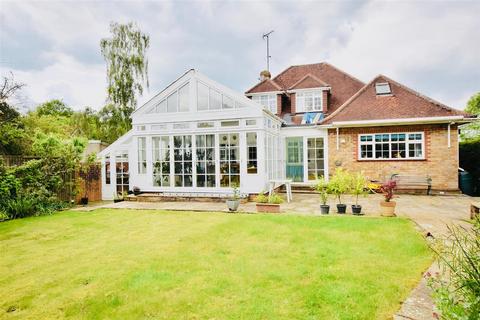 4 bedroom detached house for sale, River Lane, Leatherhead KT22