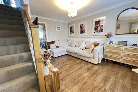 13 Llys Cynon, Hirwaun, Aberdare, CF44 9PR