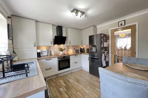 13 Llys Cynon, Hirwaun, Aberdare, CF44 9PR