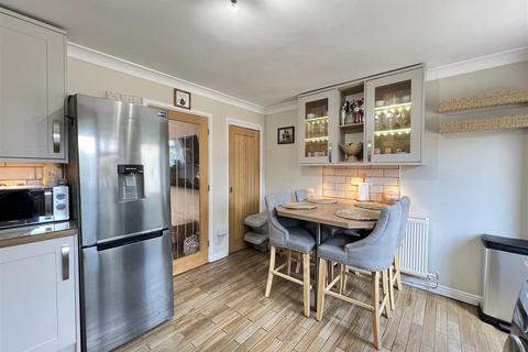 13 Llys Cynon, Hirwaun, Aberdare, CF44 9PR