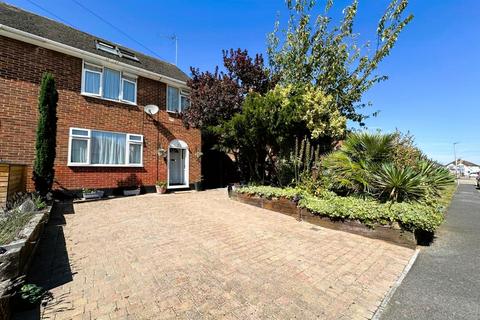 4 bedroom semi-detached house for sale, Bedford Avenue, Rainham