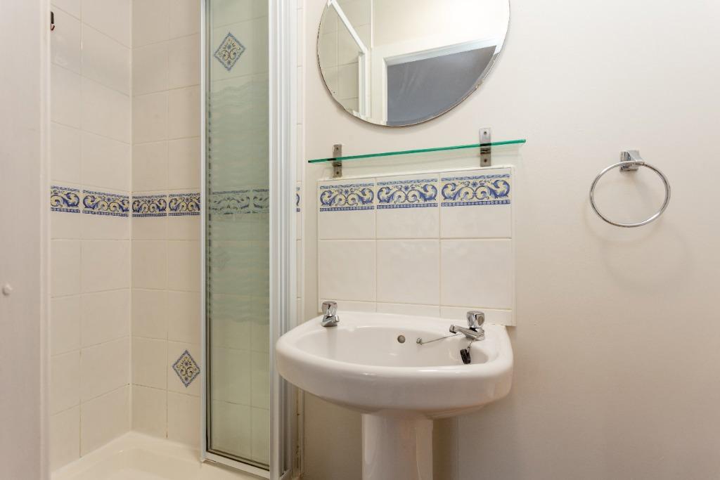 Flat 6, 116 Ettrick