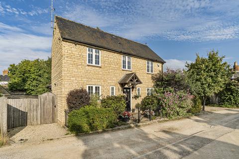 3 bedroom detached house for sale, Priory Lane, Bicester, OX26