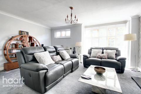 4 bedroom end of terrace house for sale, Laleham Road, Shepperton