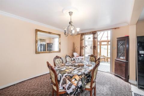 147 New Road, London, E4 9EZ