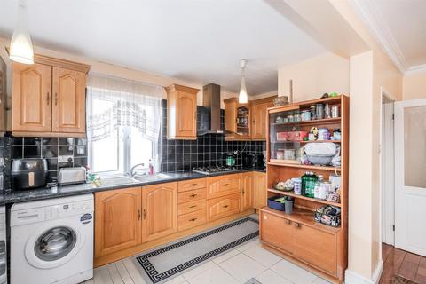 147 New Road, London, E4 9EZ
