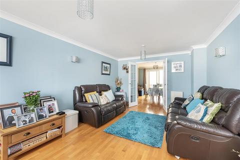 4 bedroom detached house for sale, Marconi Way, St. Albans