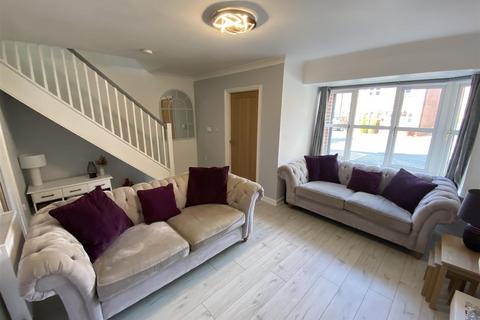 3 bedroom semi-detached house for sale, Ray Mercer Way, Kidderminster