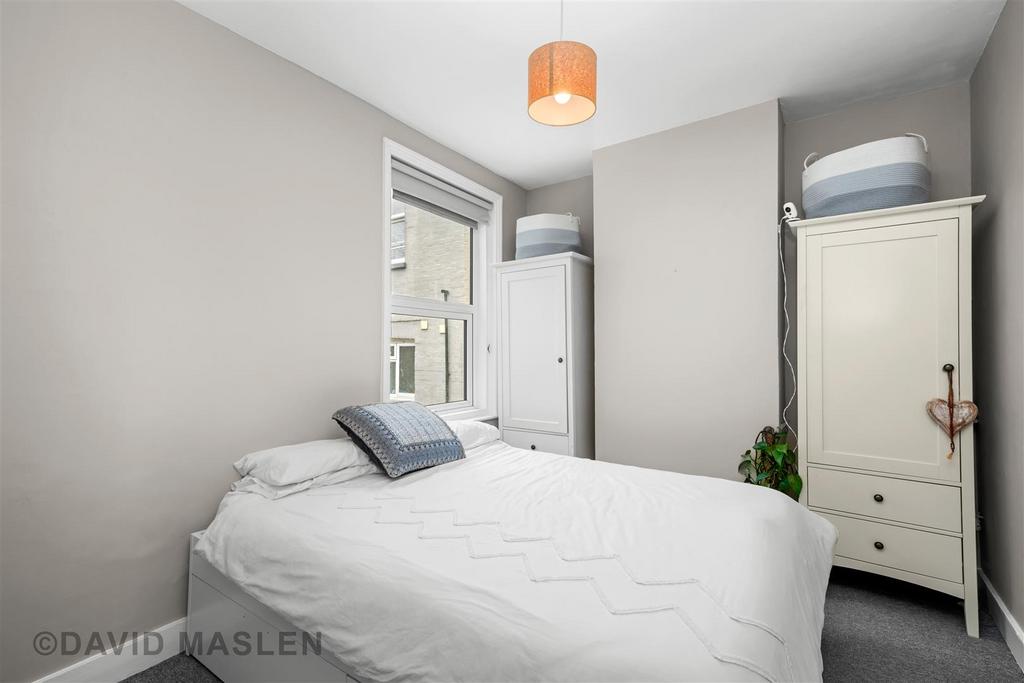 Bedroom (2).jpg