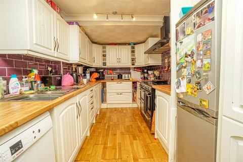 5 bedroom detached house for sale, Pine Avenue, Hastings