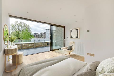 3 bedroom end of terrace house for sale, Wilton Way, London, E8